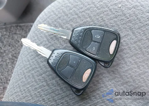 2007 Chrysler Town & Country Lx from USA, damaged, VIN 2A4GP44R07R272326